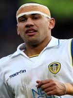 Kisnorbo signs new contract at Leeds