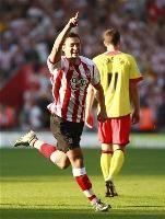 Lee Holmes Goes Up To Oxford Lee Holmes Goes Up To Oxford